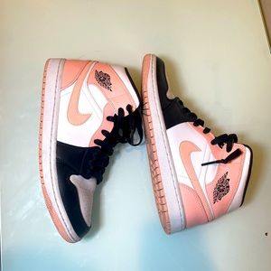 Jordan 1 arctic orange